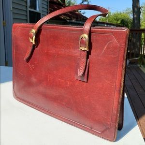 🎉 HP 🎉 Vintage Saks Fifth Avenue Leather Bag